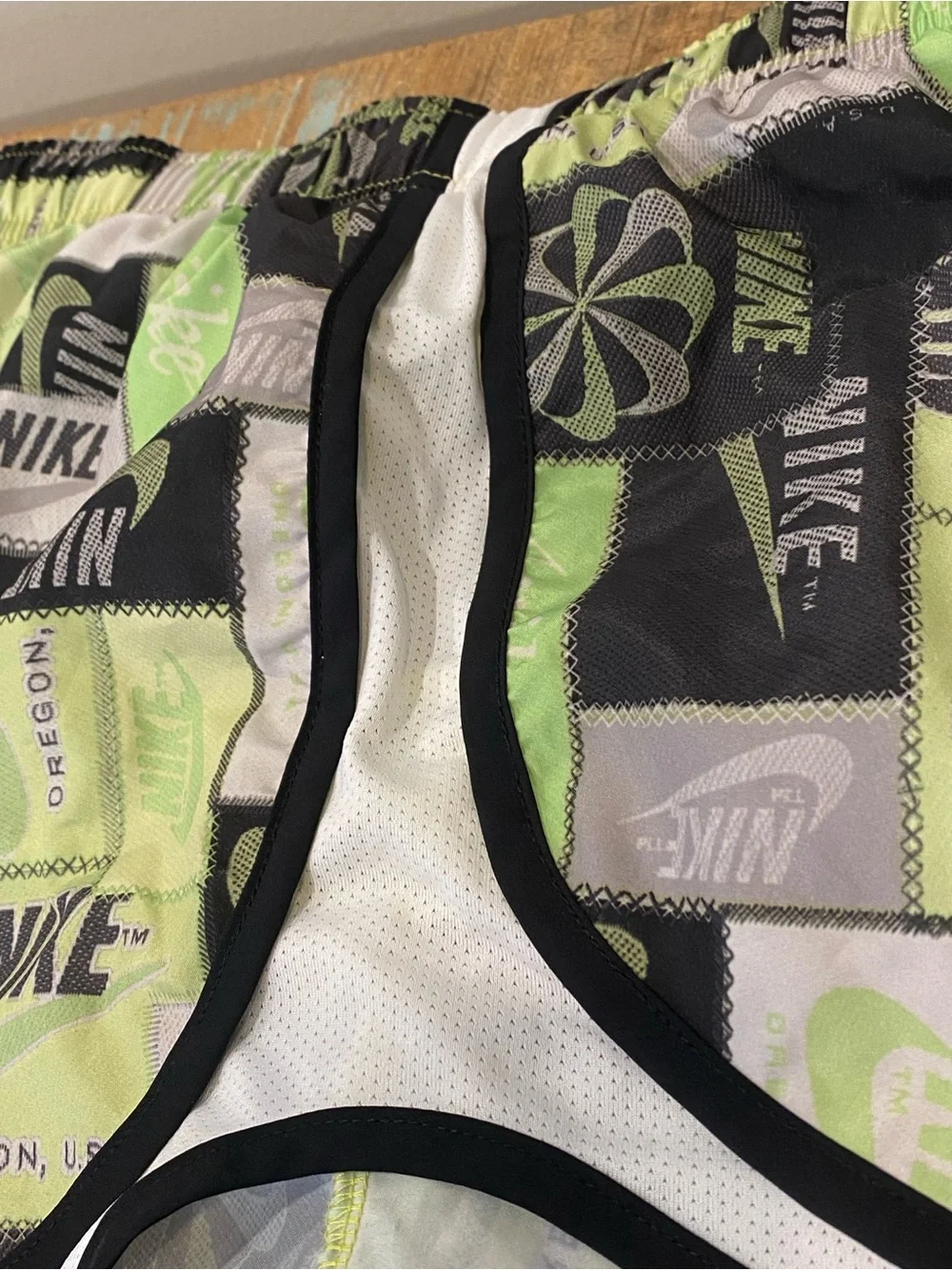 Nike Women's Tempo Printed Oregon patchwork design Running Shorts regular NWT